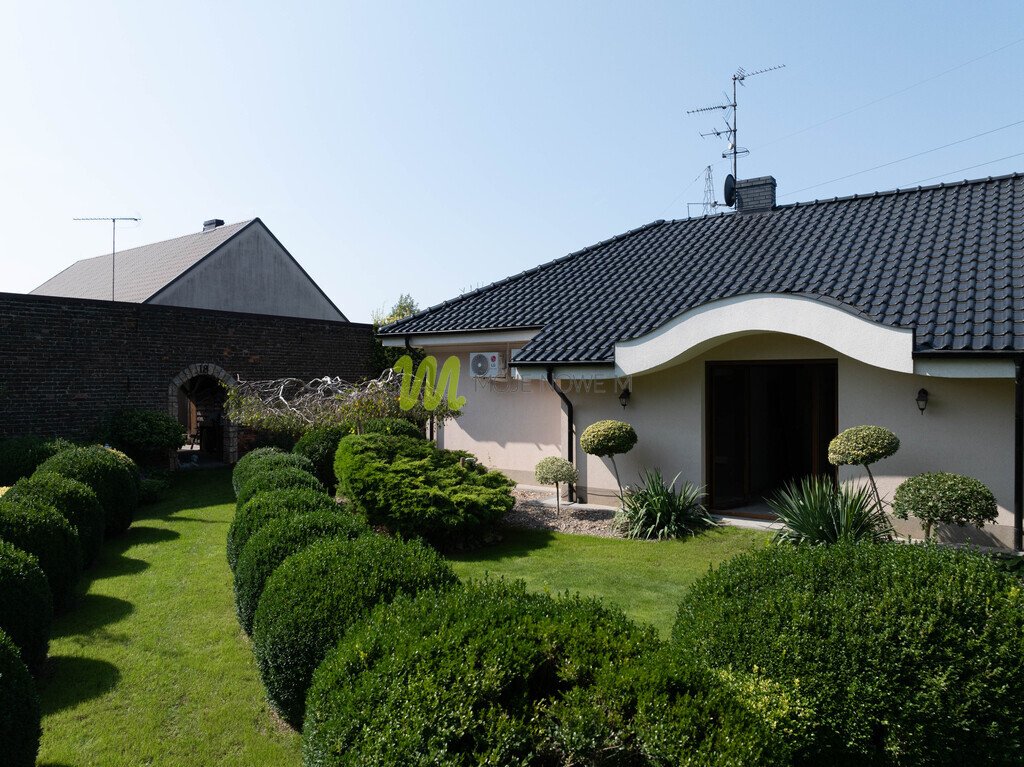 Parterowy, podwójny garaż świetny dojazd do miasta