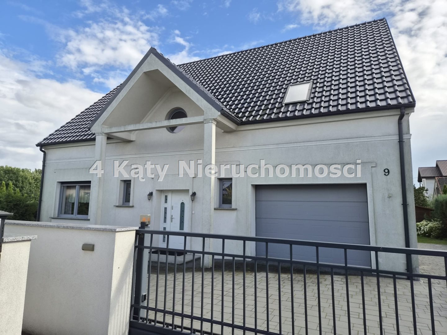 Wysoki standar salon + 4 pokoje, 3 łazienki