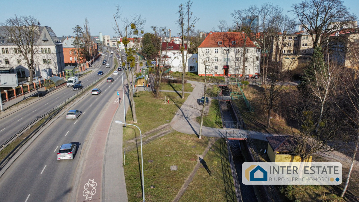 Bardzo wysokie / duże 2 pokoje w centrum !