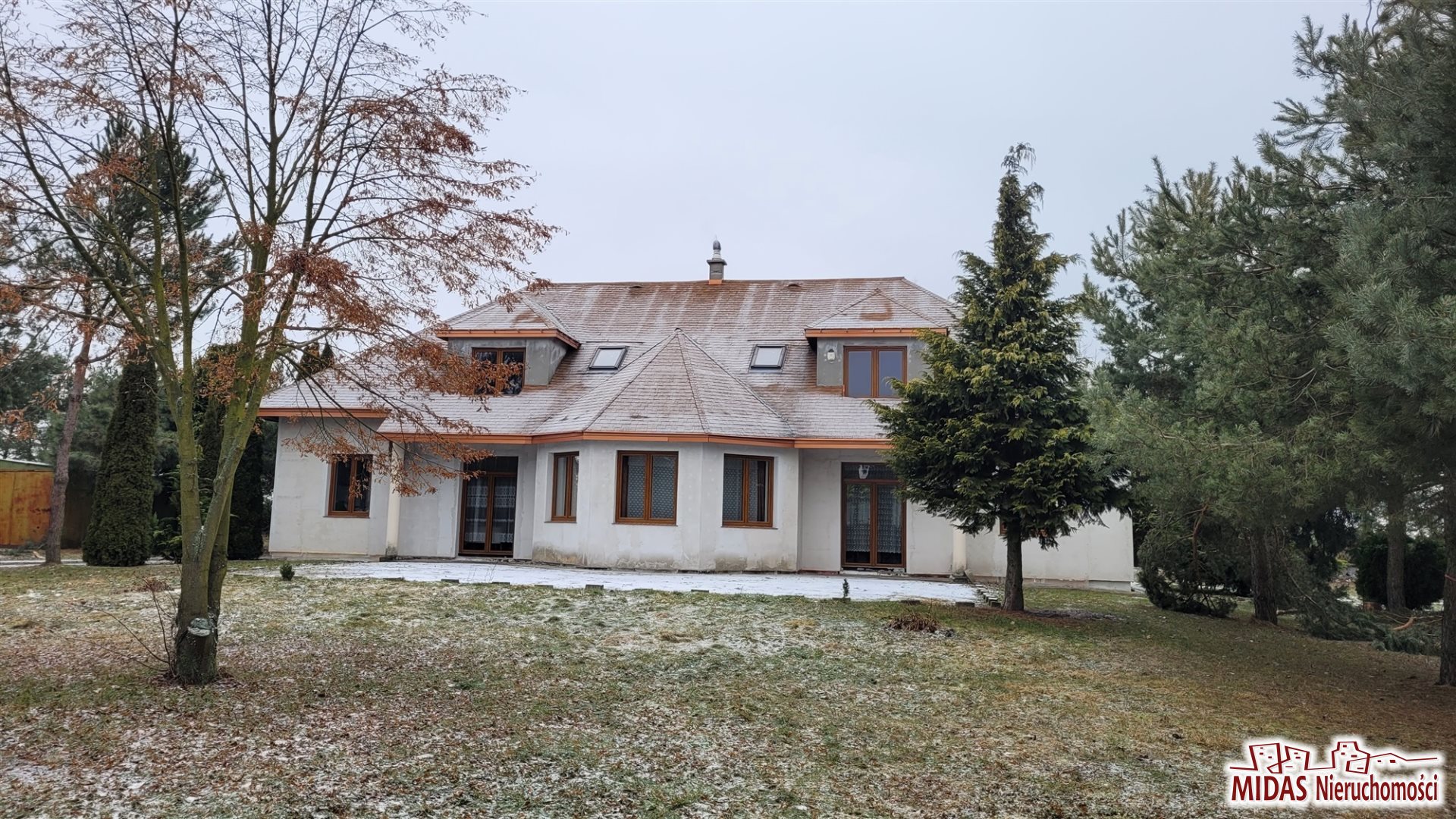 Rezydencja 330m2, 7 pokoi, działka 7100m2 !