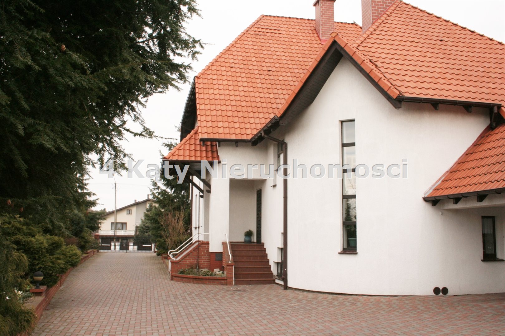 Radłów dom 560 m2 działka 2500 m2 działalność