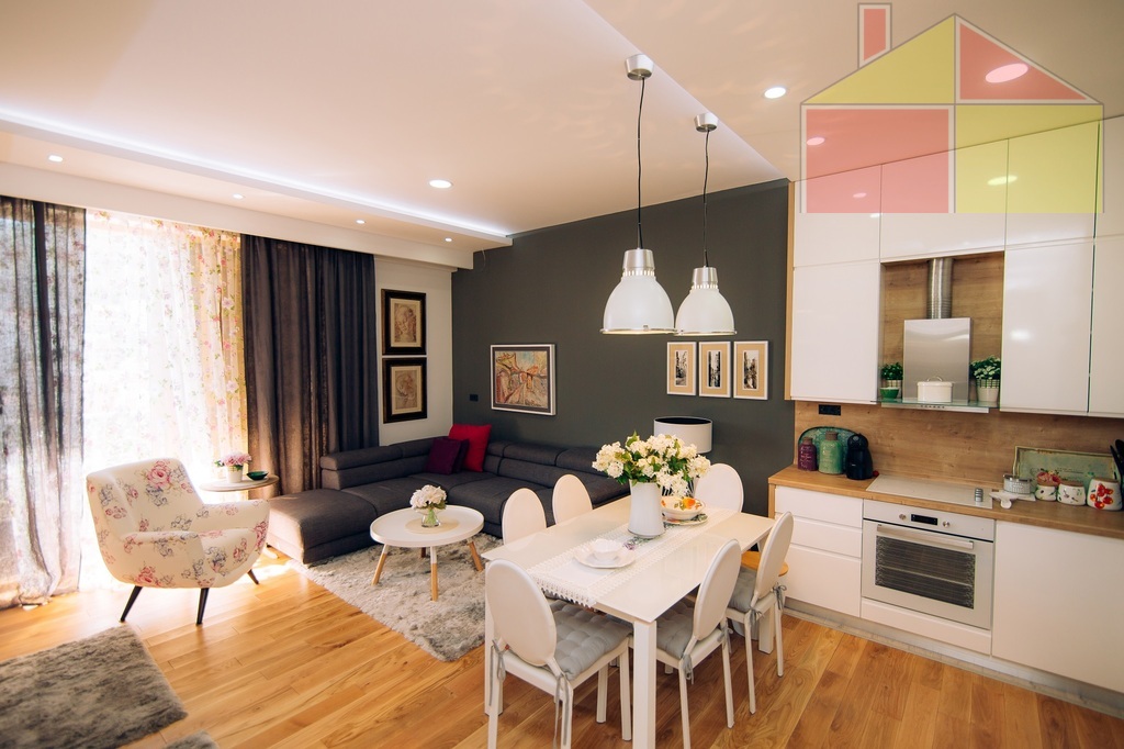 Apartament - ogródek + 2 miejsca parkingowe.