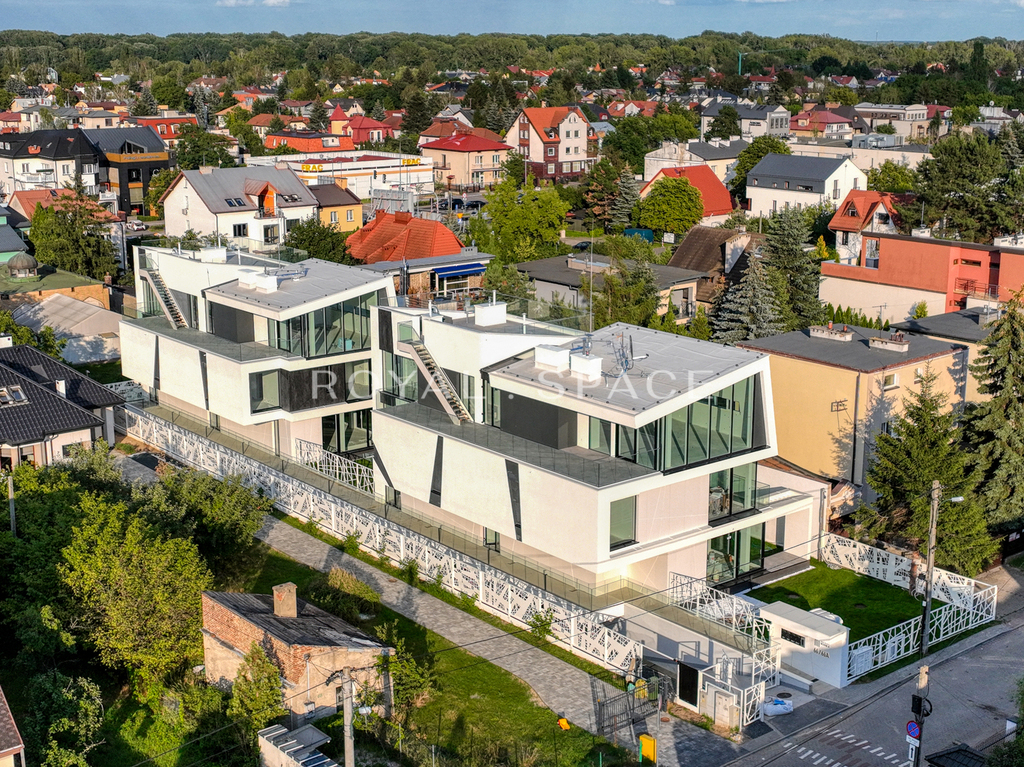 Dwupiętrowy apartament z ogrodem| rumiana house ii
