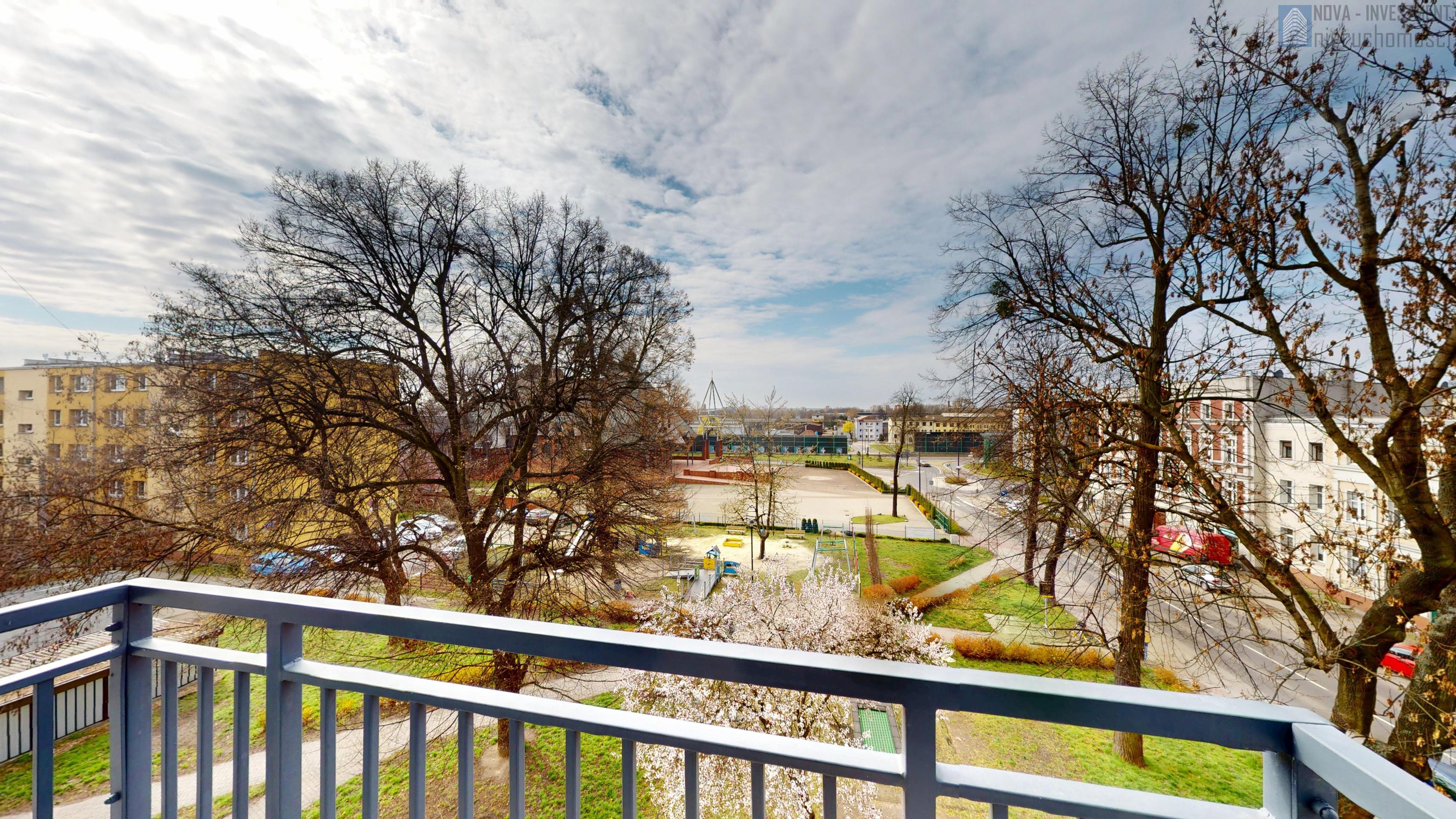 2 pokoje po generalnym remoncie/ balkon/ pec
