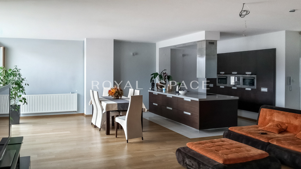 Unikatowy penthouse z widokiem na wawel!