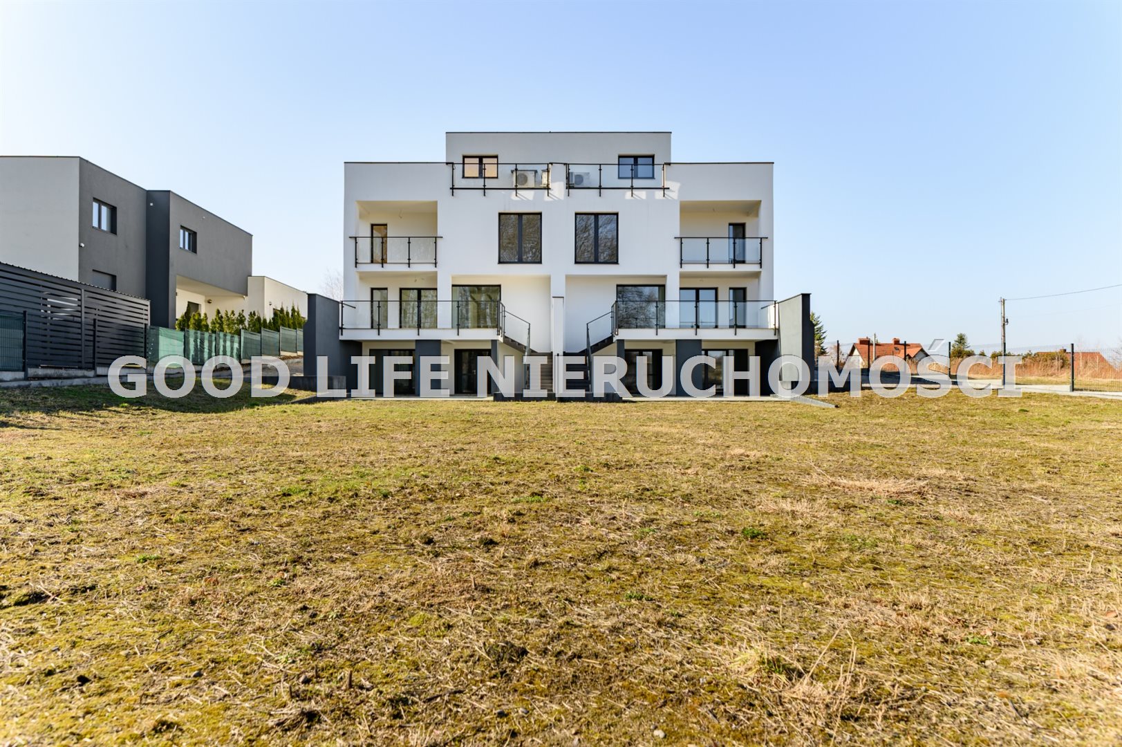 Przestronne bliźniaki 345,94 m2 / św. marcina
