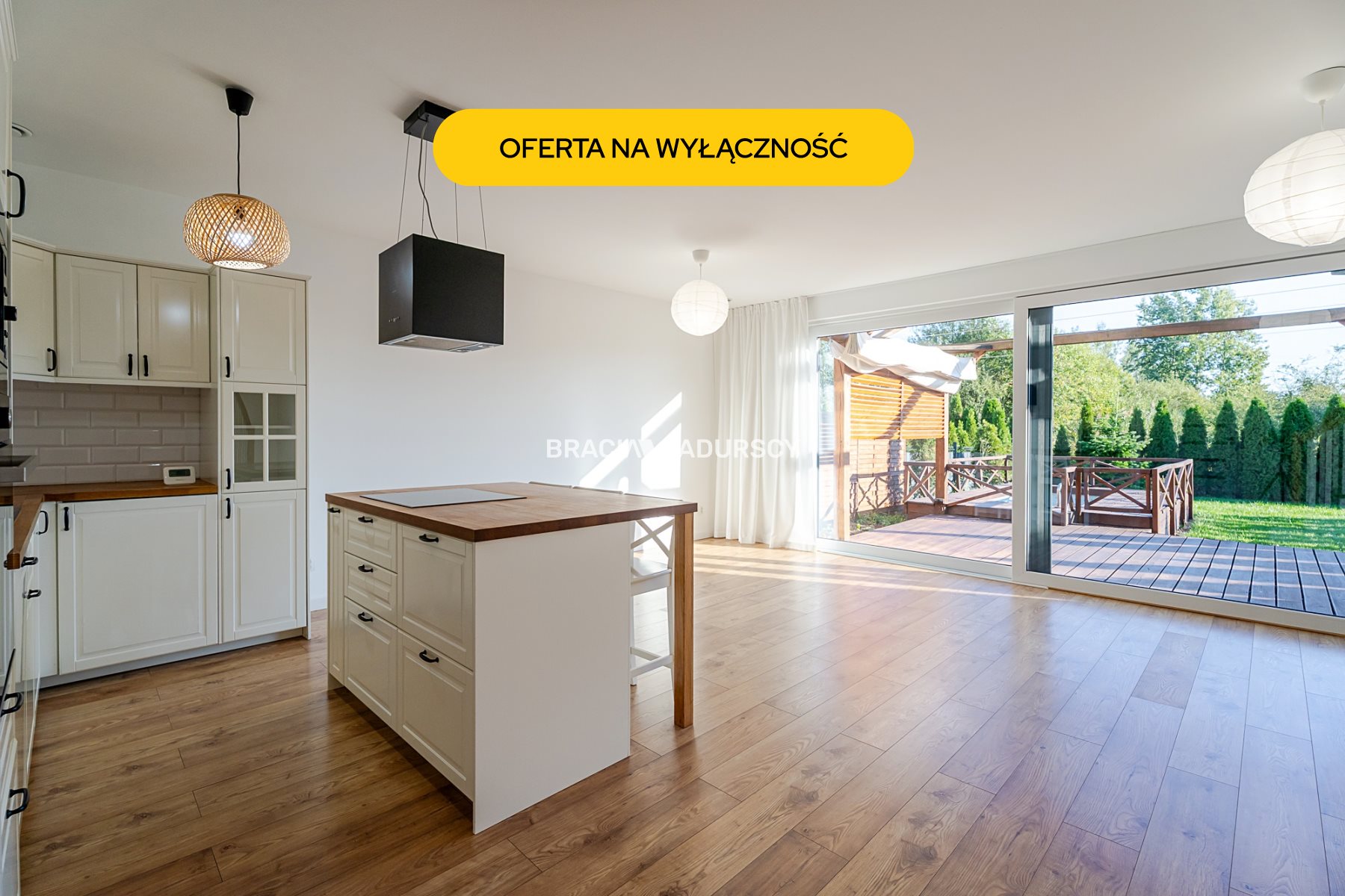 Bez skosów, 3 sypialnie, basen. skotnicka.