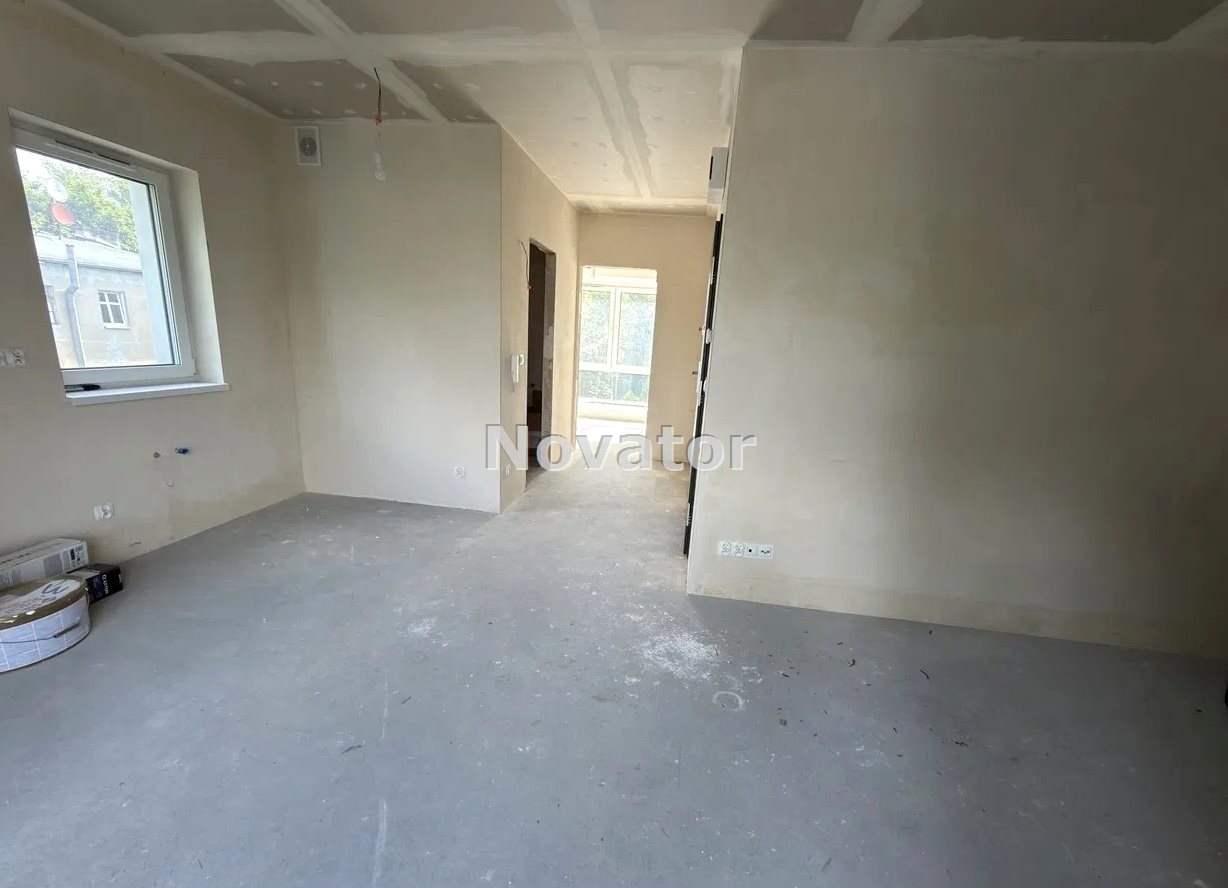 Apartament z miejscem postojowym w hali garażowej.