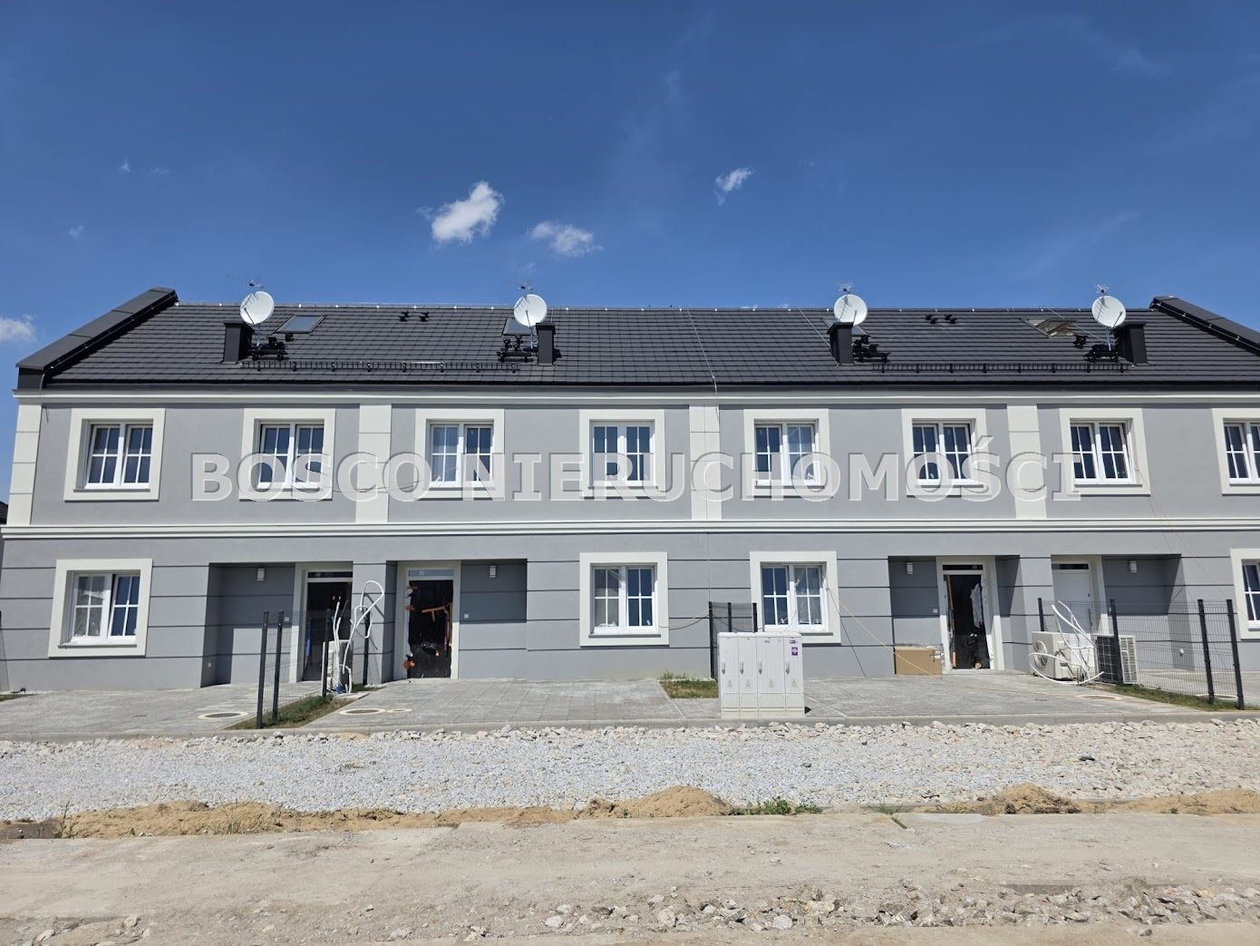 Ostatni etap szereg, 5 pokoi, pompa ciepła