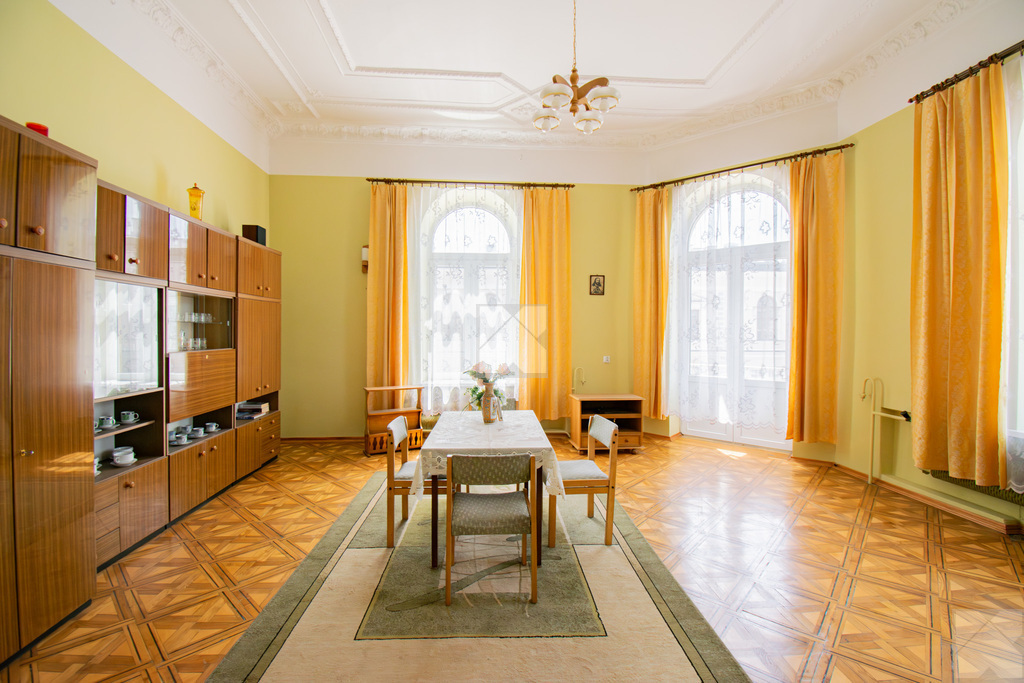 Prestiżowe mieszkanie w zabytkowej kamienicy