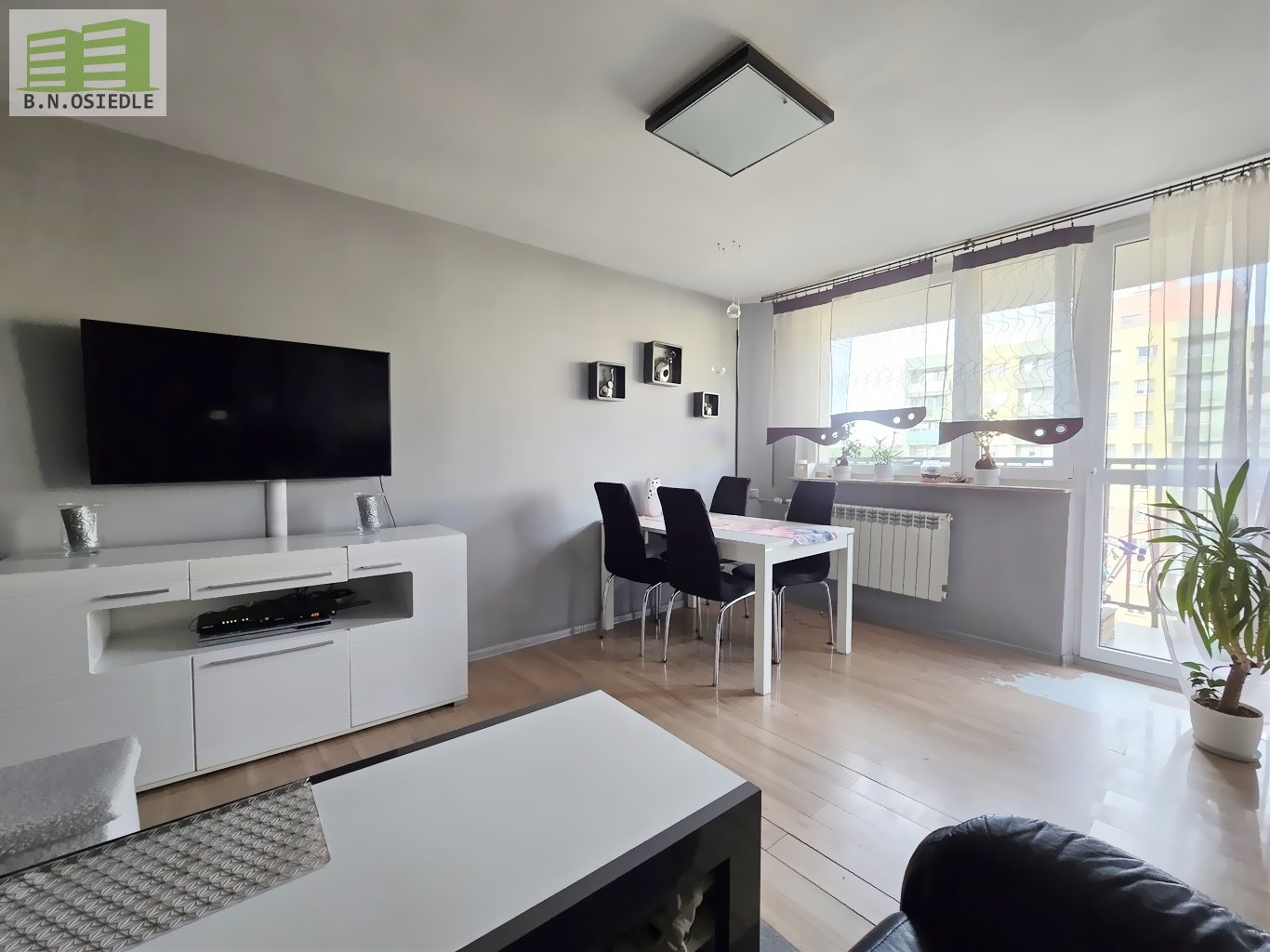 3 pokoje z balkonem - 54 m2- ostrogórska