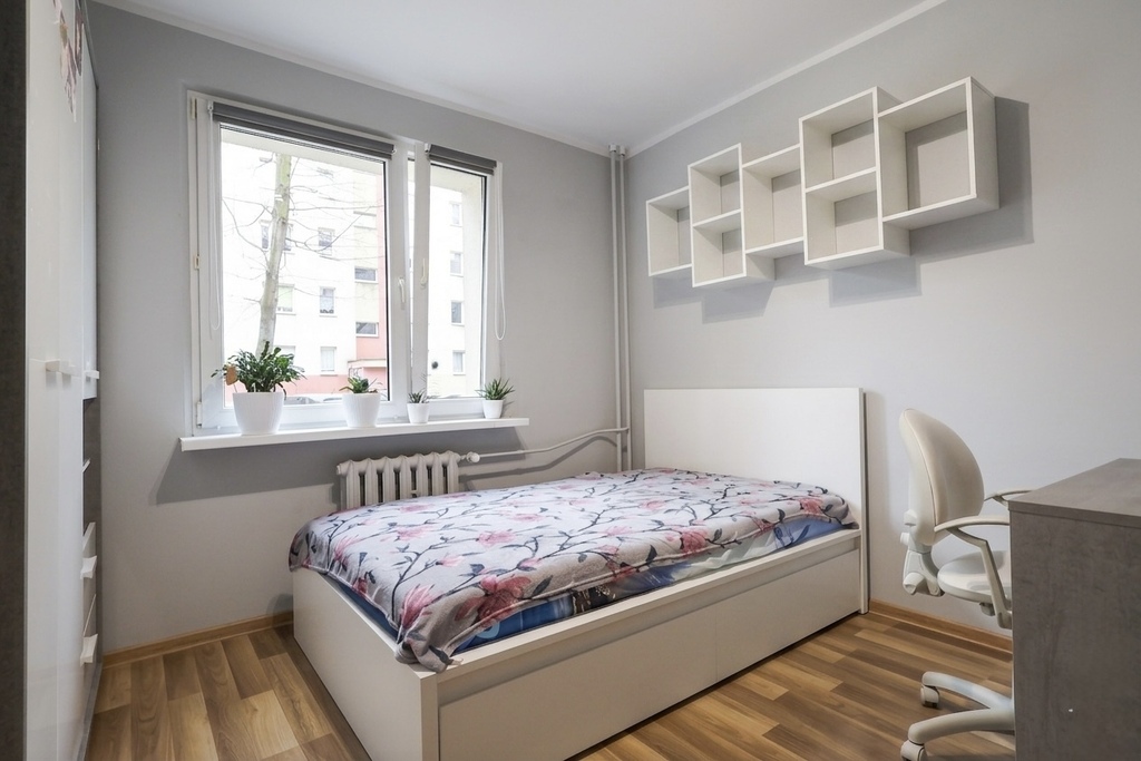 60m², 3 pokoje na parterze, os. kopernik