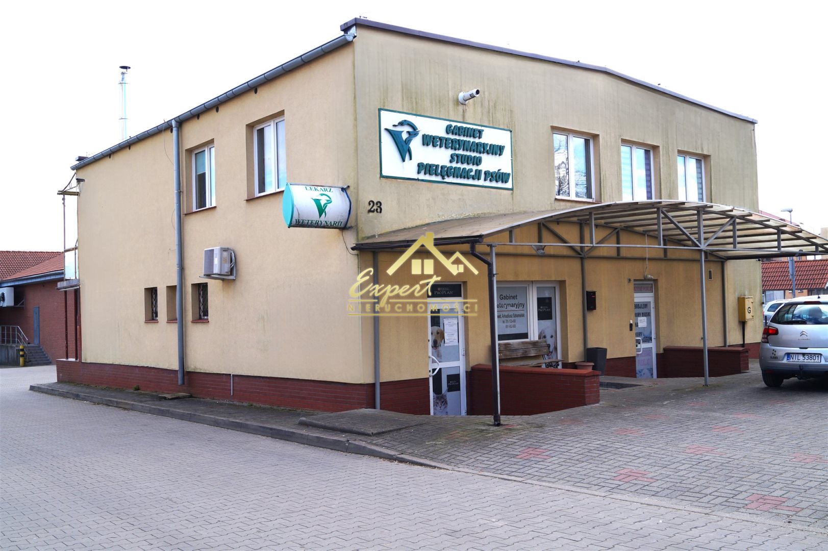 Dom gotowy do zamieszkania z lokalami do wynajęcia