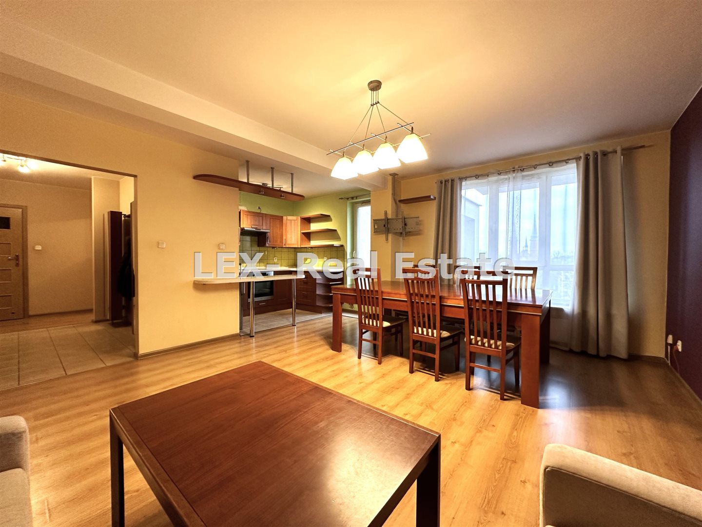 Apartament 83 m2 w ścisłym centrum pruszkowa.