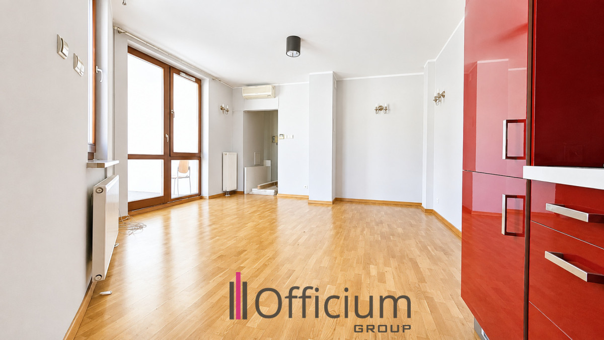 Apartament w nowoczesnym budynku, ścisłe centrum.