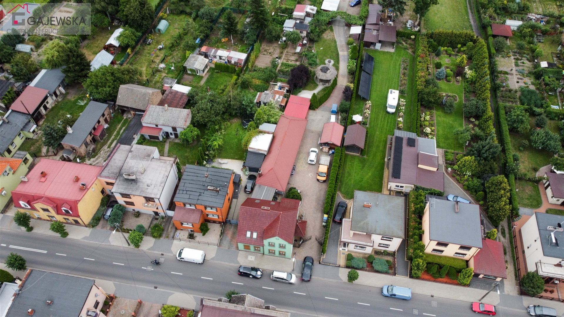 Klimatyczny dom w doskonałej lokalizacji w krzyżu