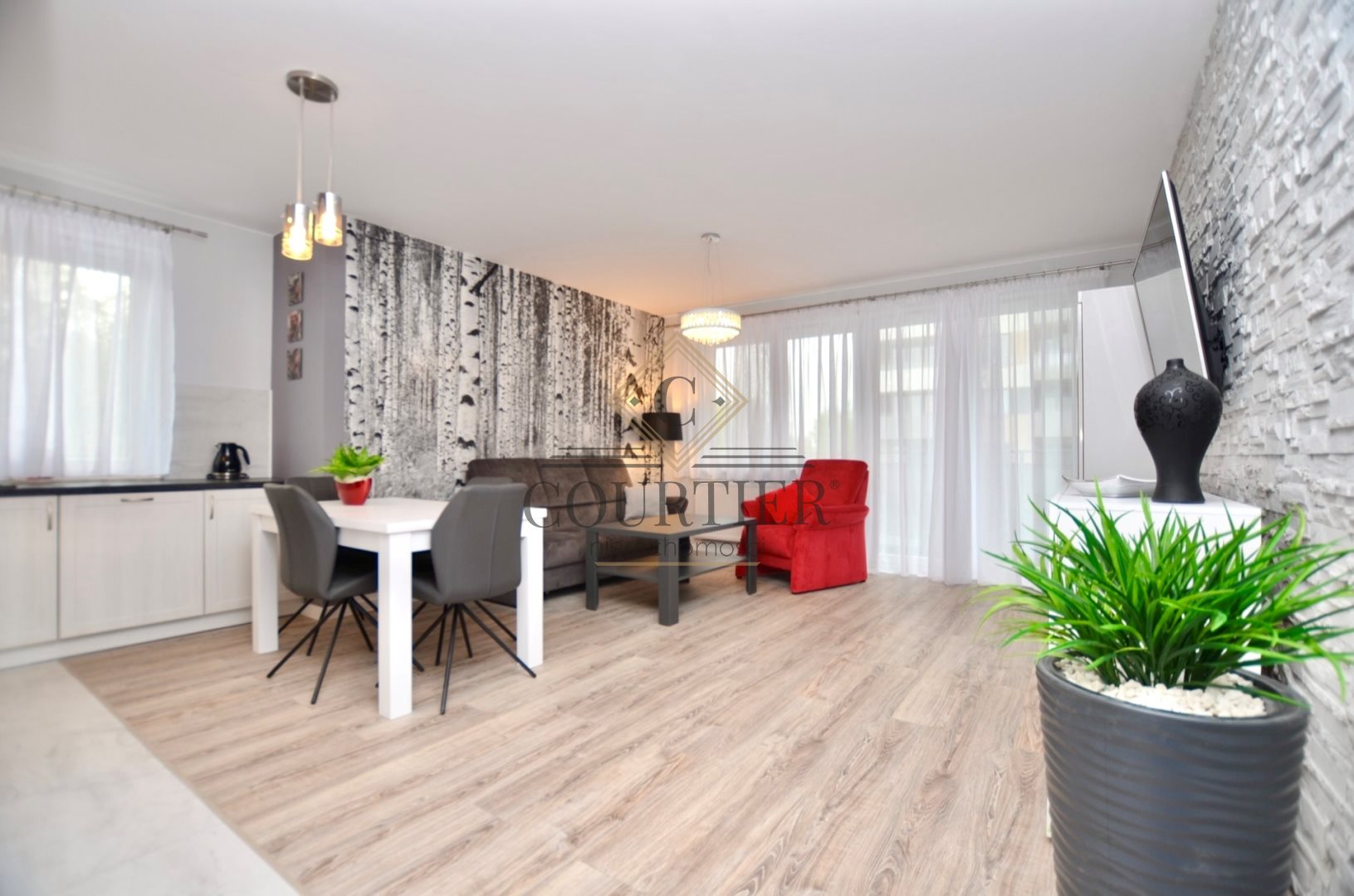 Garderoba - balkon 10m2 - wszystkie media miejskie