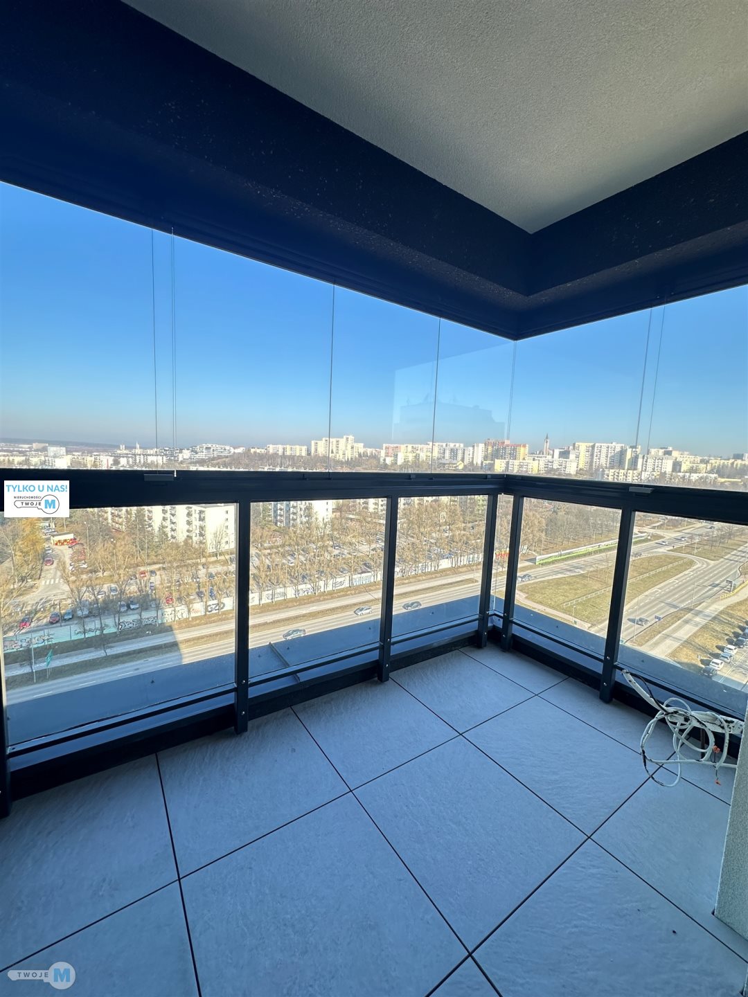 3 pokoje w prestiżowym apartamentowcu 12 piętro.