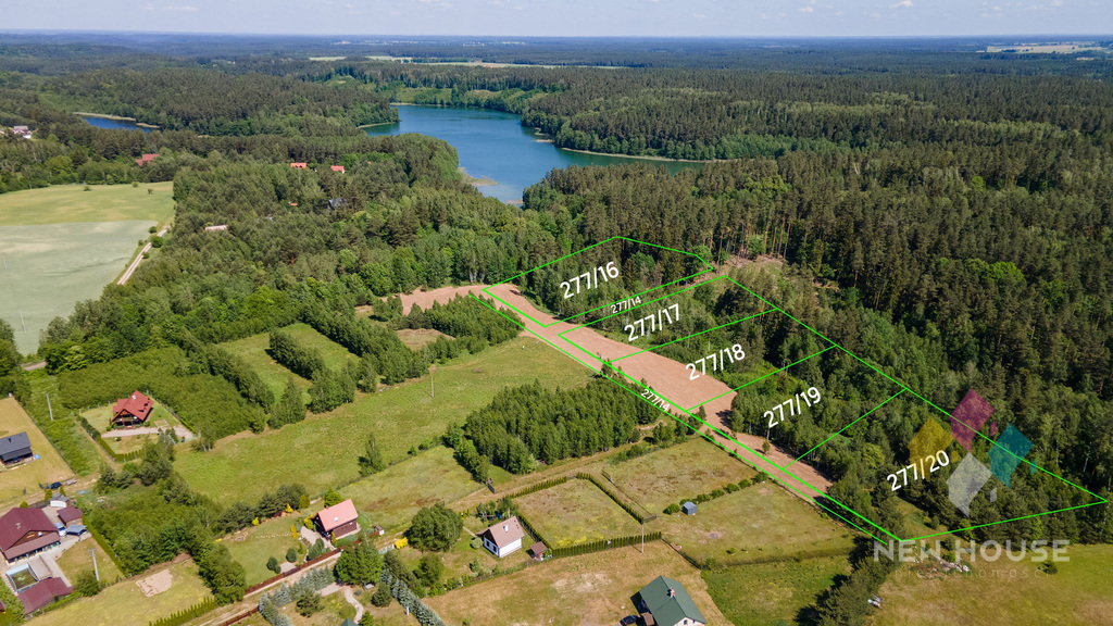 Atrakcyjna działka przy lesie w pobliżu jezioro