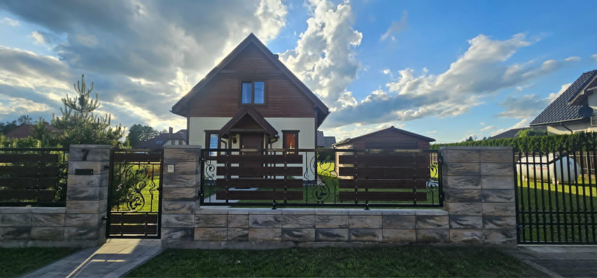 Nowa niższa cena - uroczy nowy dom z kominkiem na kurpiach