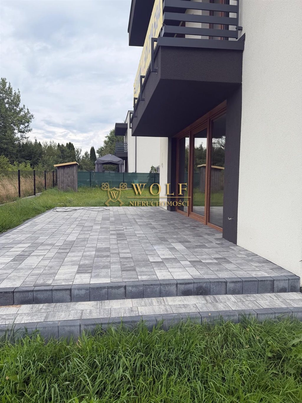 Nowoczesny dom wolnostojący w stanie deweloperskim