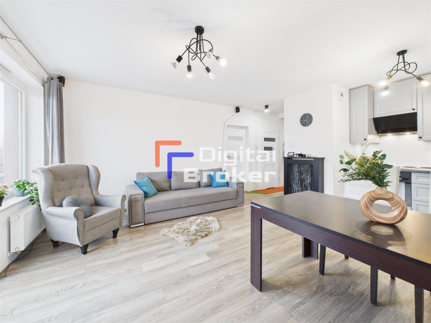 Osiedle forma / pomieszczenie użytkowe i balkon!