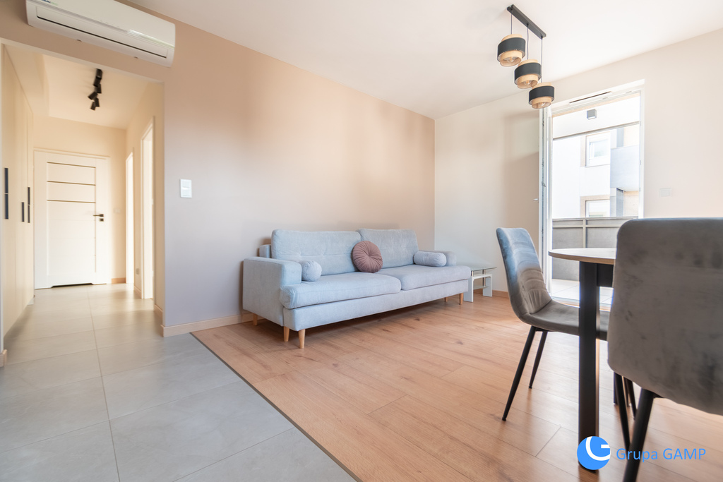 50m2 / klima / 3-pok / balkon
