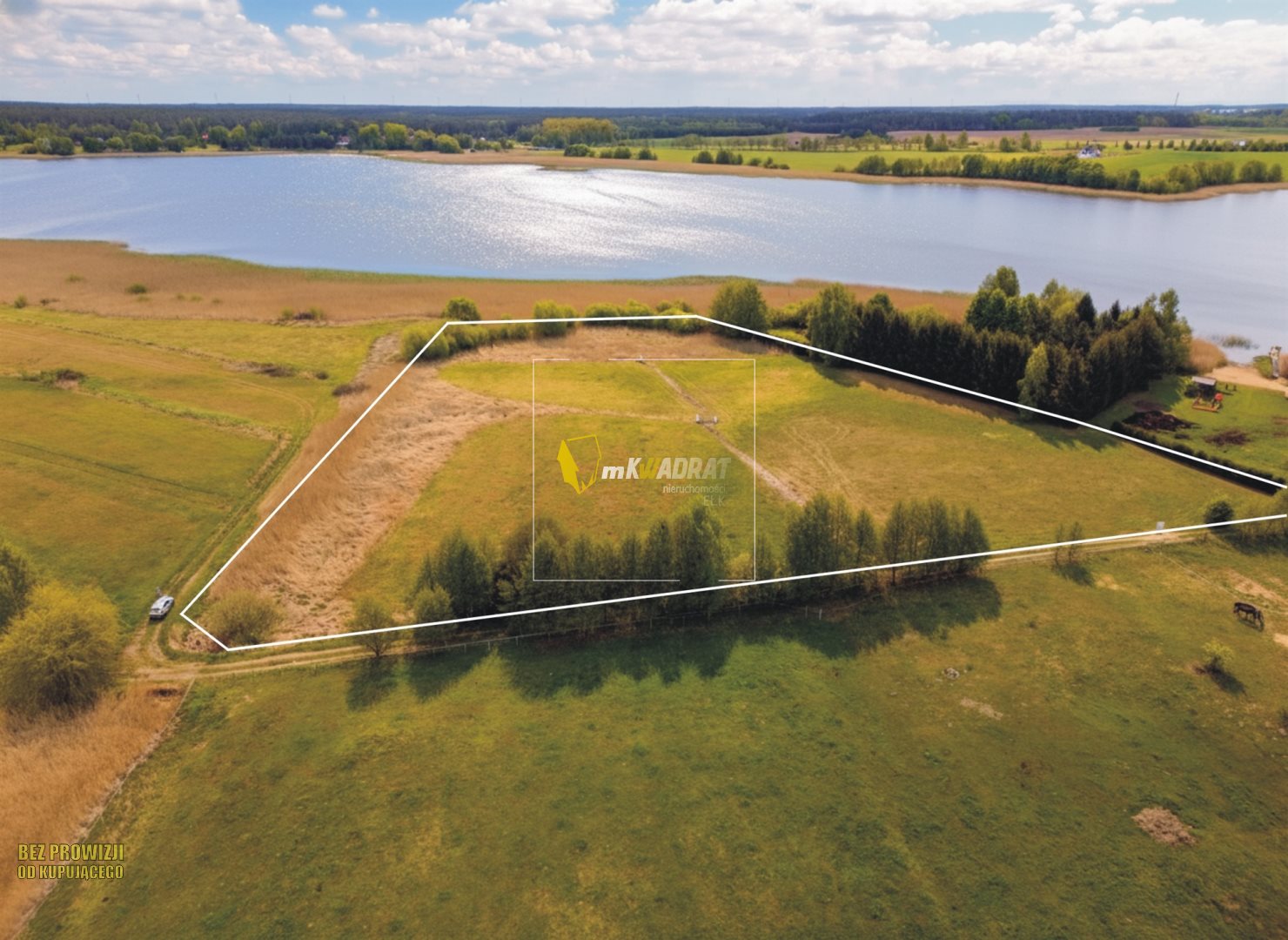 Działka z linią brzegową dla inwestora.