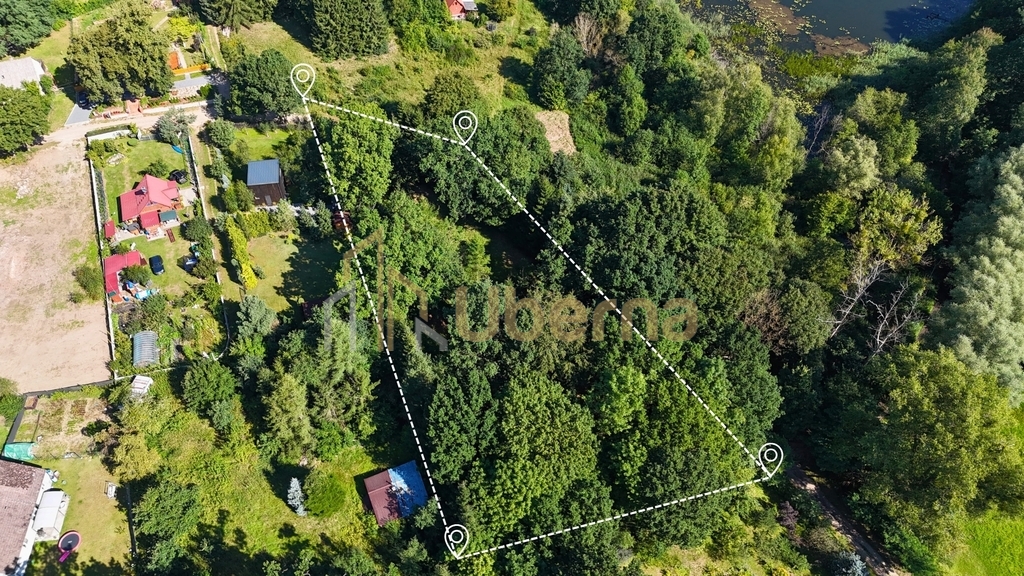 Działka 3206 m² przy jeziorze z wz