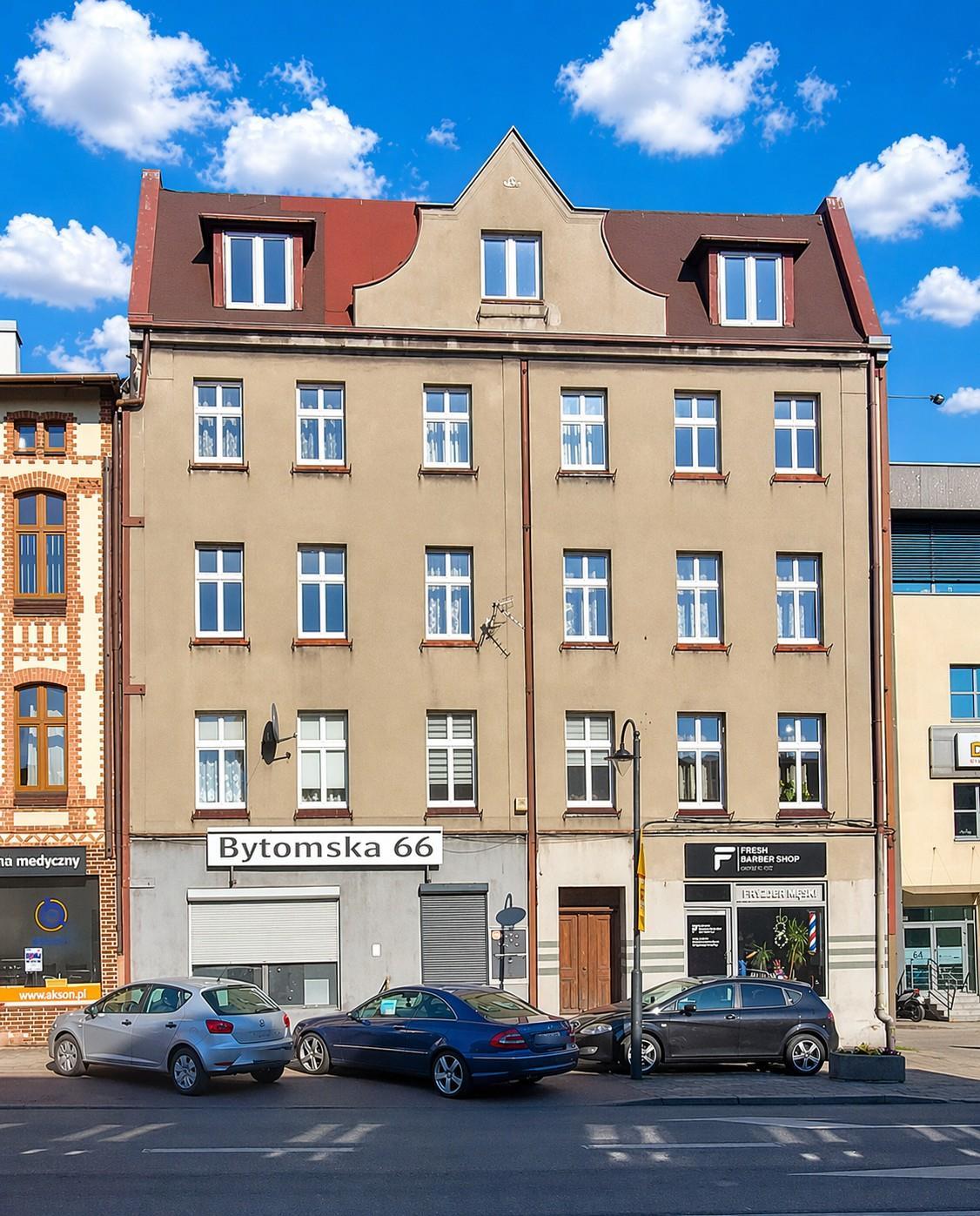 Dwie kamienice w centrum miasta
