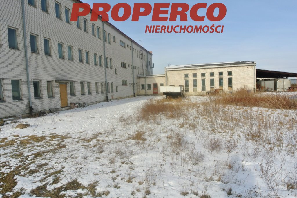 Obiekt 17184 m2 działka 91690 m2 jędrzejów