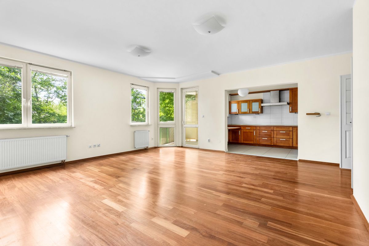 91,6 m² + komórka + garaż + balkon + zieleń