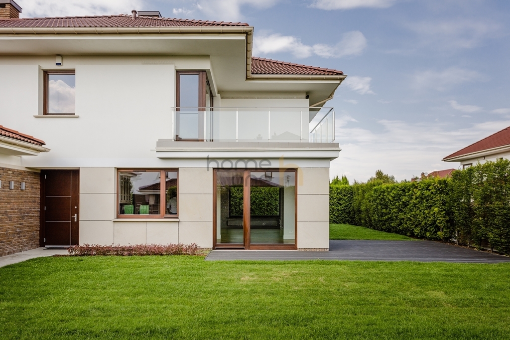 American school (asw) i 5 bedrooms i family villa