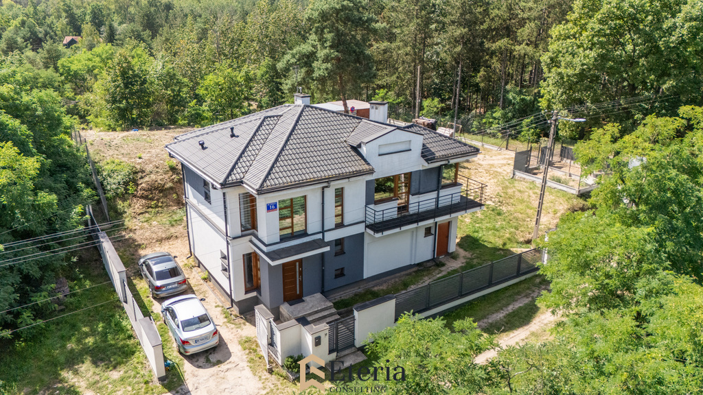 Dom wśród sosen | działka 1815 m² | 5 pokoi