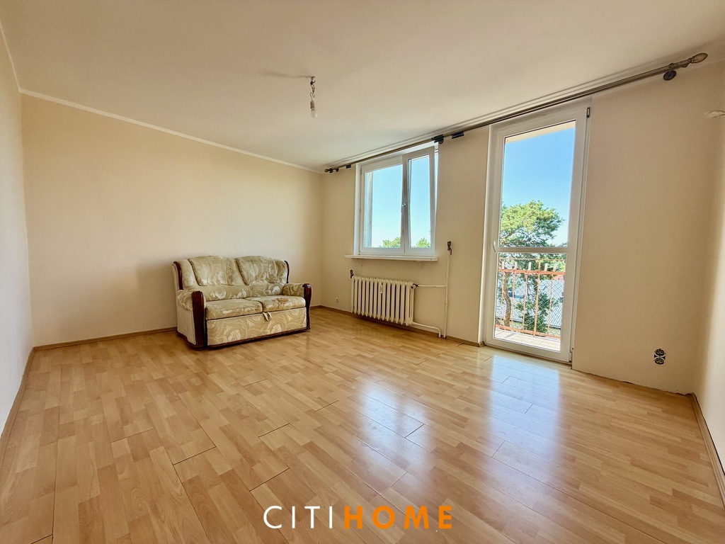 3 pokojowe mieszkanie, oddzielna kuchnia, balkon