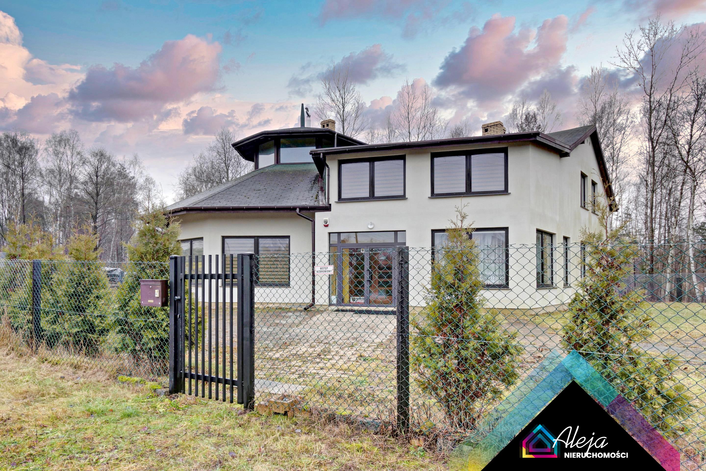 Dom z potencjałem inwestycyjnym 366 m² | 2 wejścia | działka 2682 m²