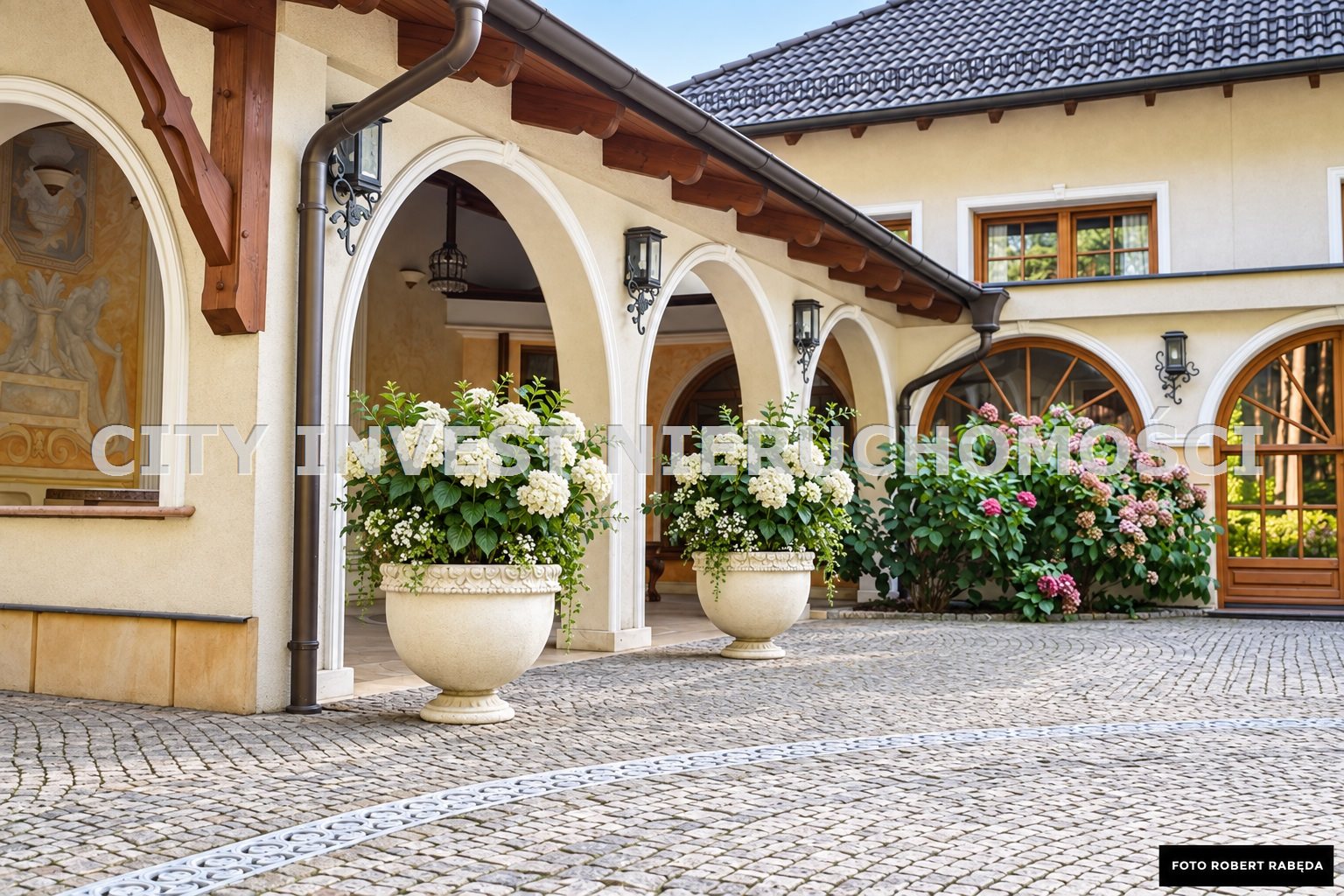 Rezydencja z prywatną strefą spa, przy lesie