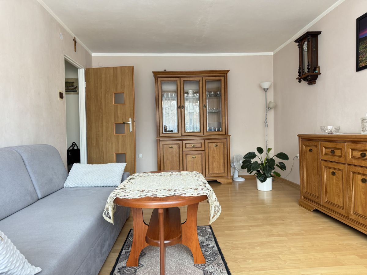 3 pokojowe mieszkanie w bloku z balkonem
