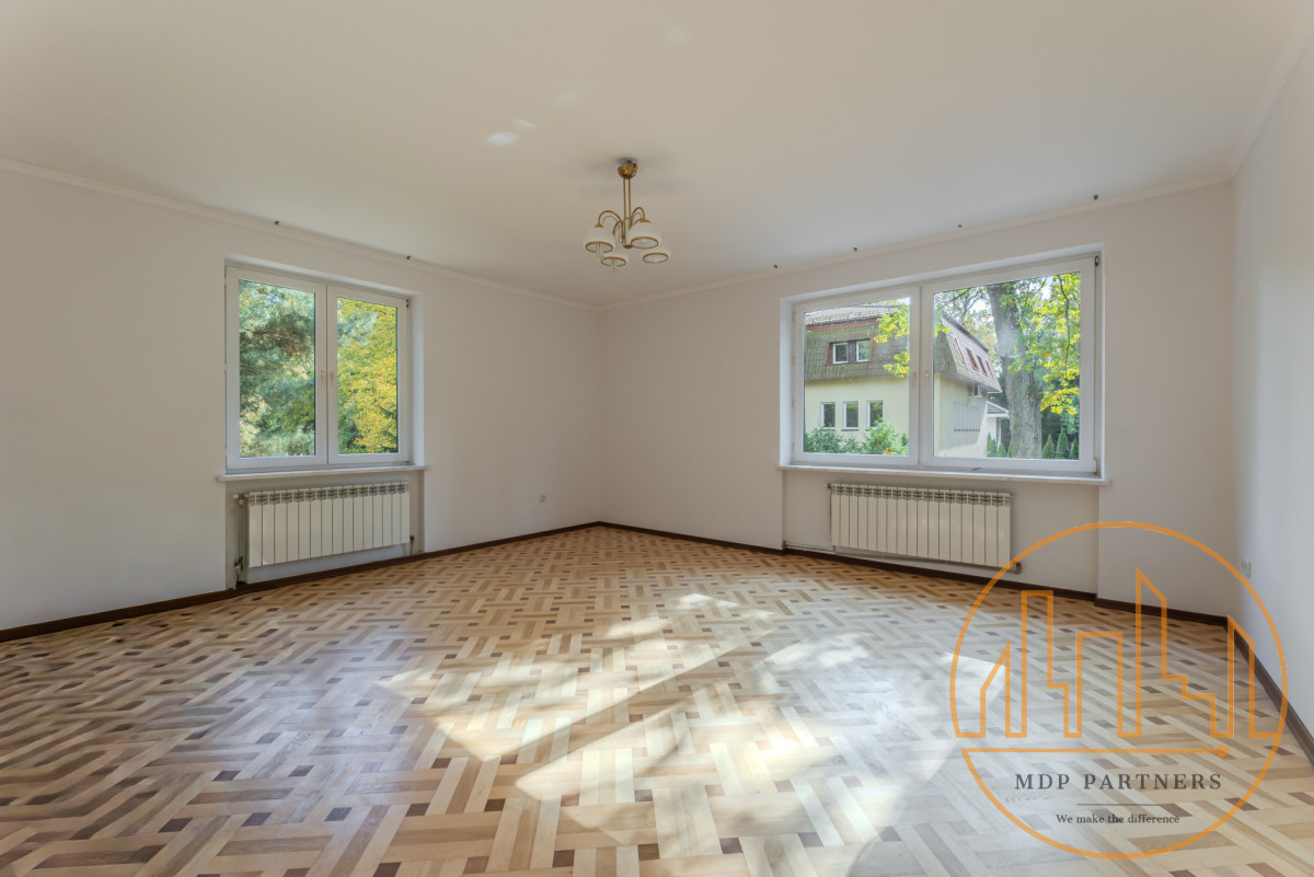 Okazja w aninie | 205 m² w willi | 2 garaże zieleń