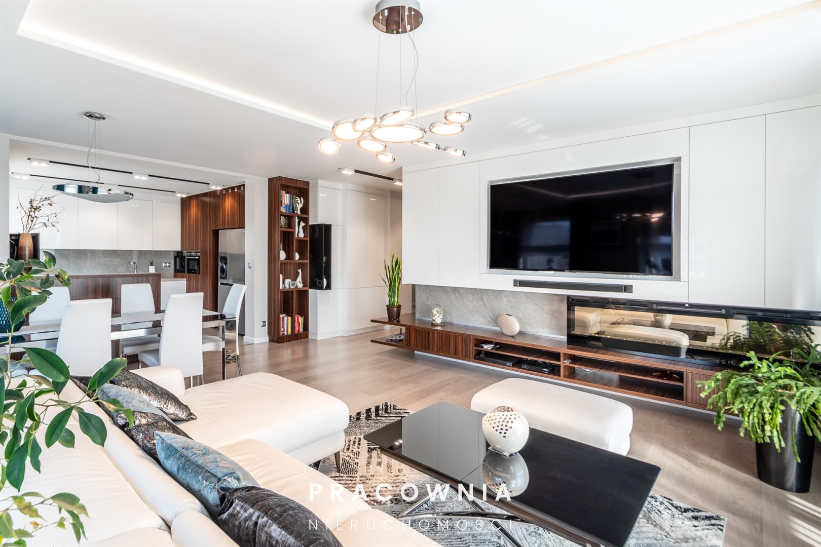 Imponujący apartamemt oferujący wygodę domu!