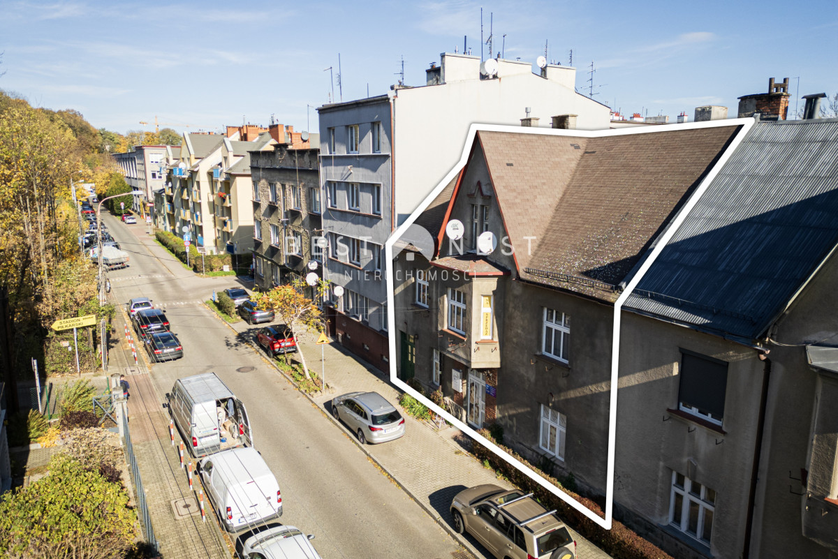 Inwestycyjna kamienica w centrum miasta