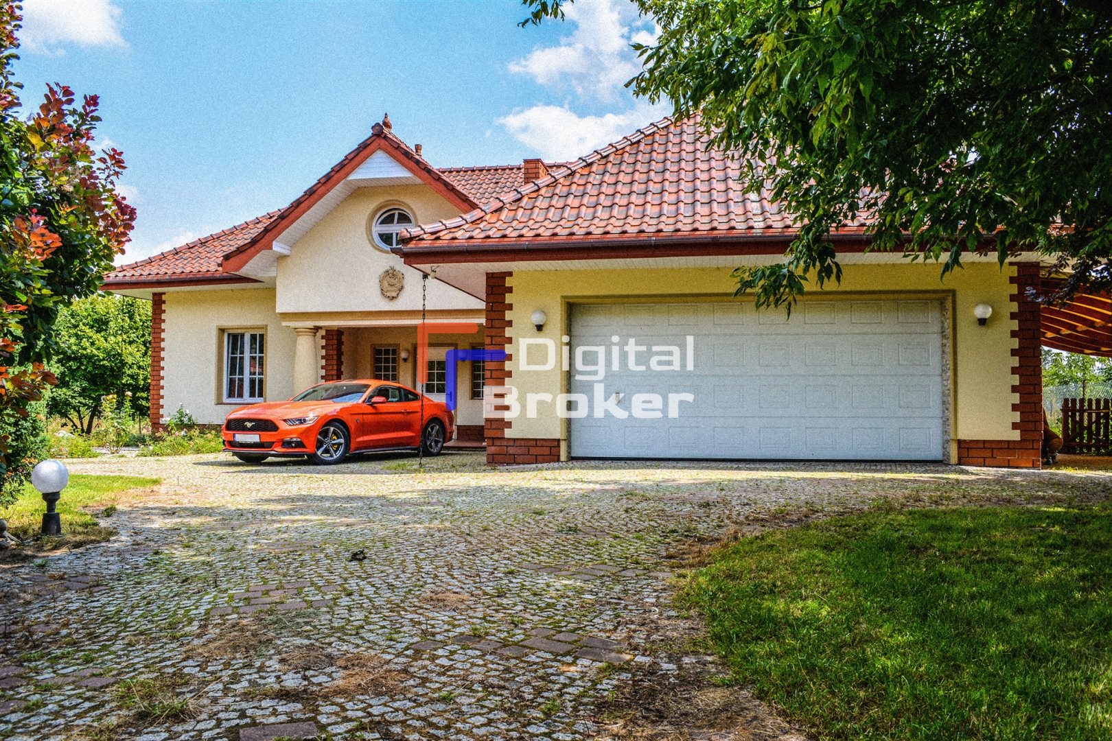 Dom 233 m²/sulejowski park/3000 m²/ogród