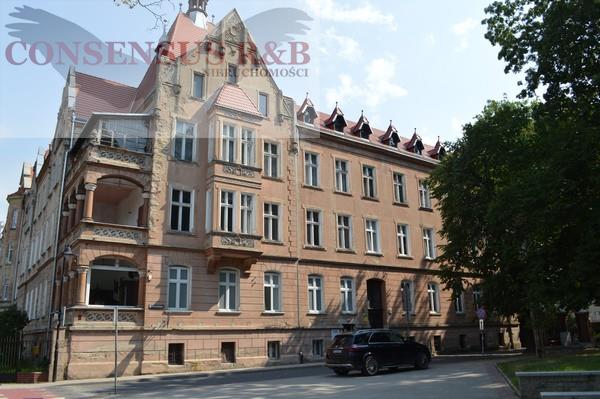 Klimatyczne mieszkanie w zabytkowej kamienicy