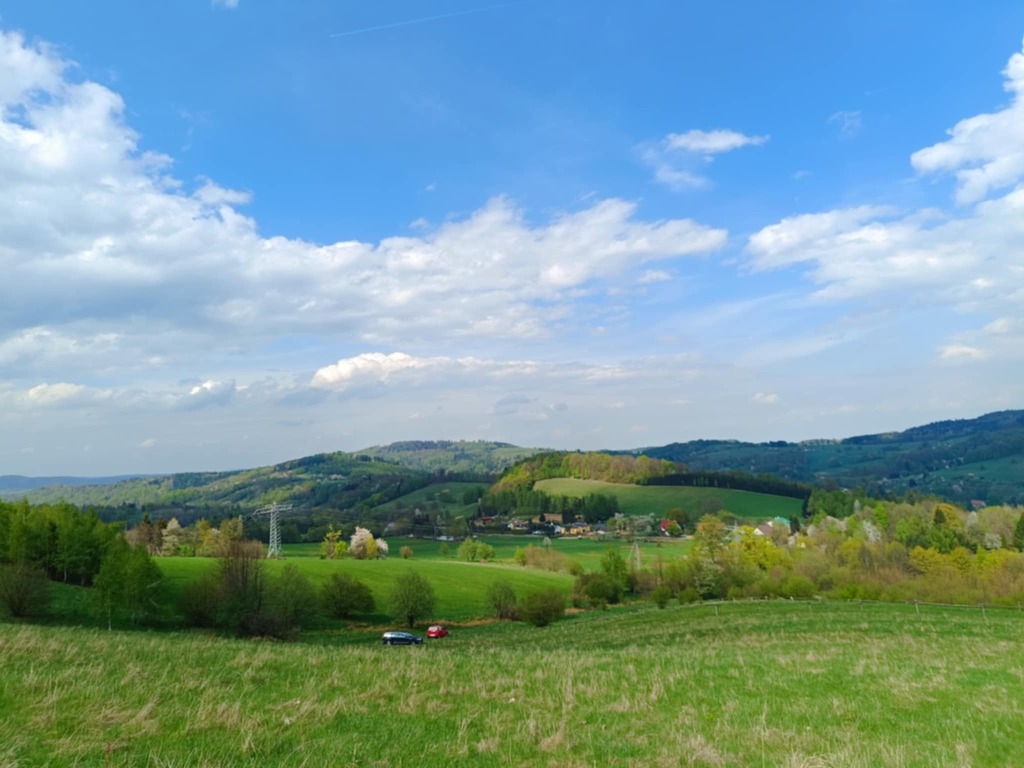 Działki pod lasem z panoramicznym widokiem