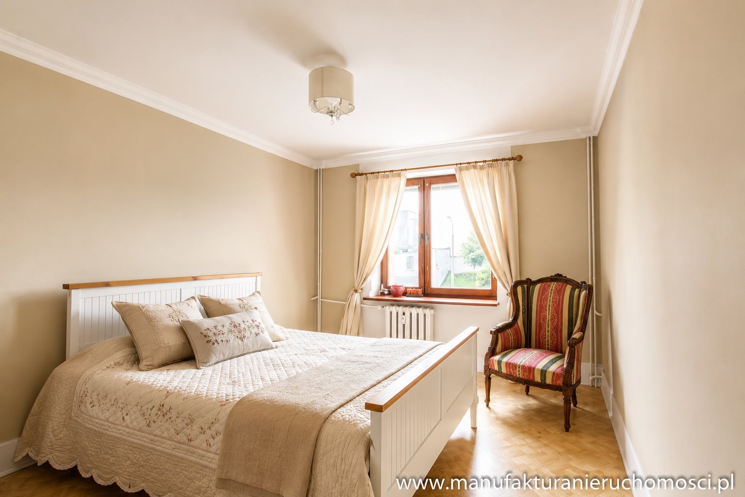 2 pokoje - 1 piętro - balkon - sikorskiego