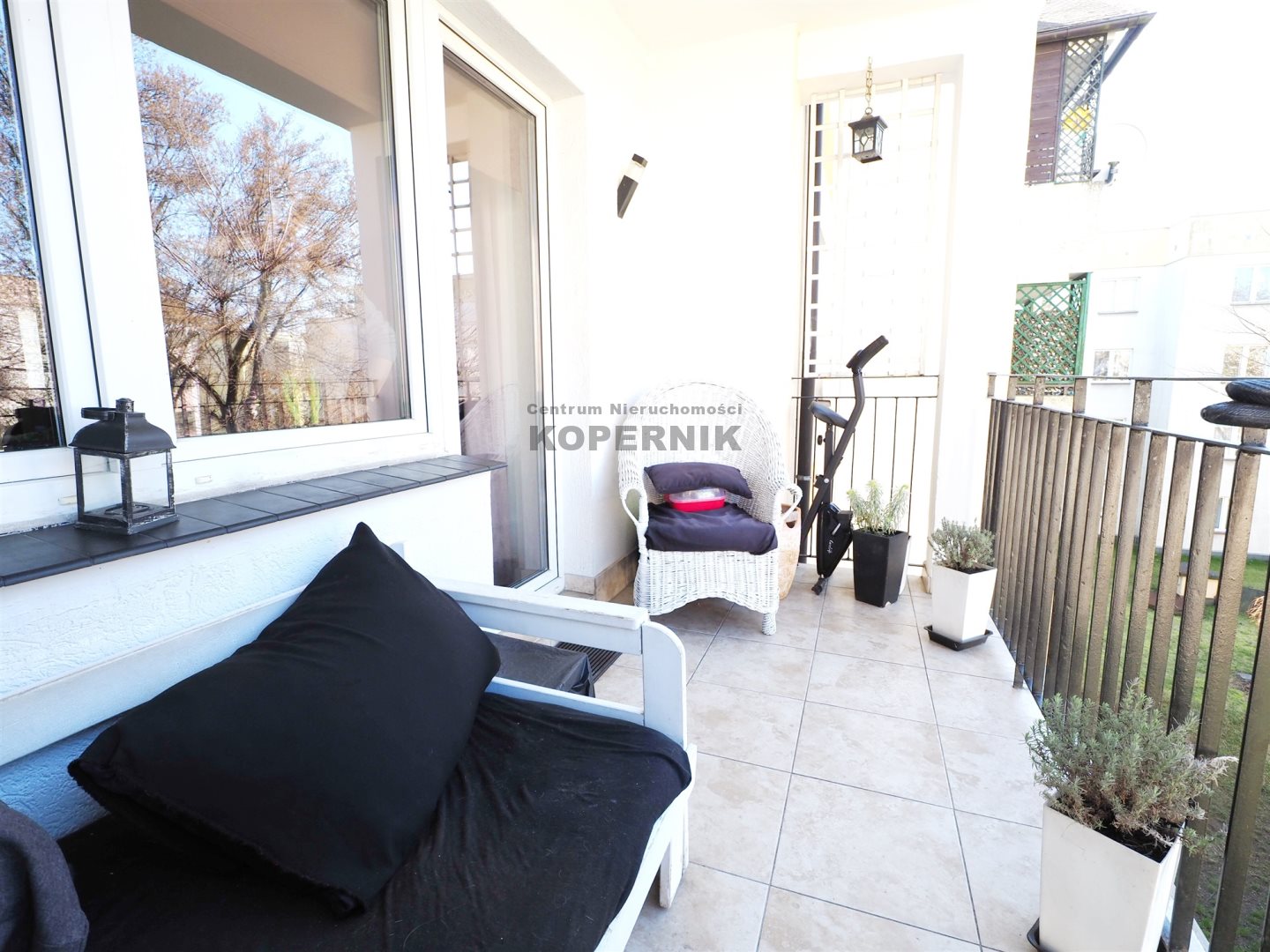 Kołłataja, cegła,duży balkon,garaż