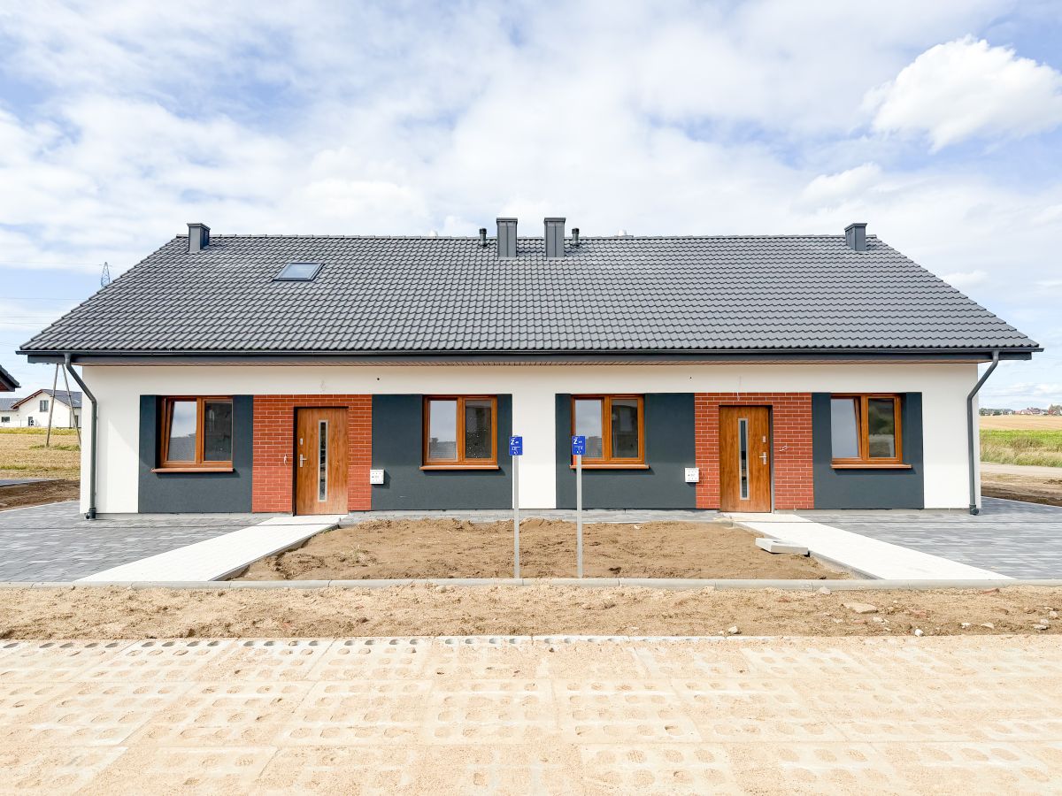 Parterowy dom,  4 pokoje, światłowód, poddasze