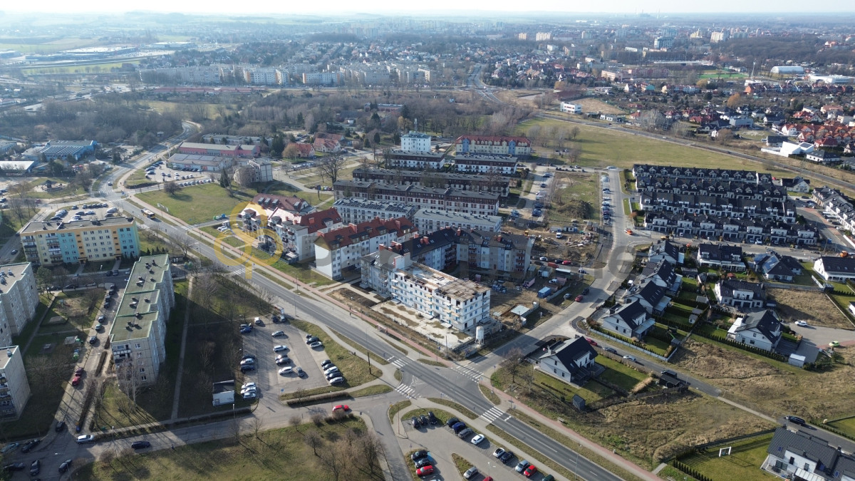 2 pokoje, osobna kuchnia, antresola, deweloperskie