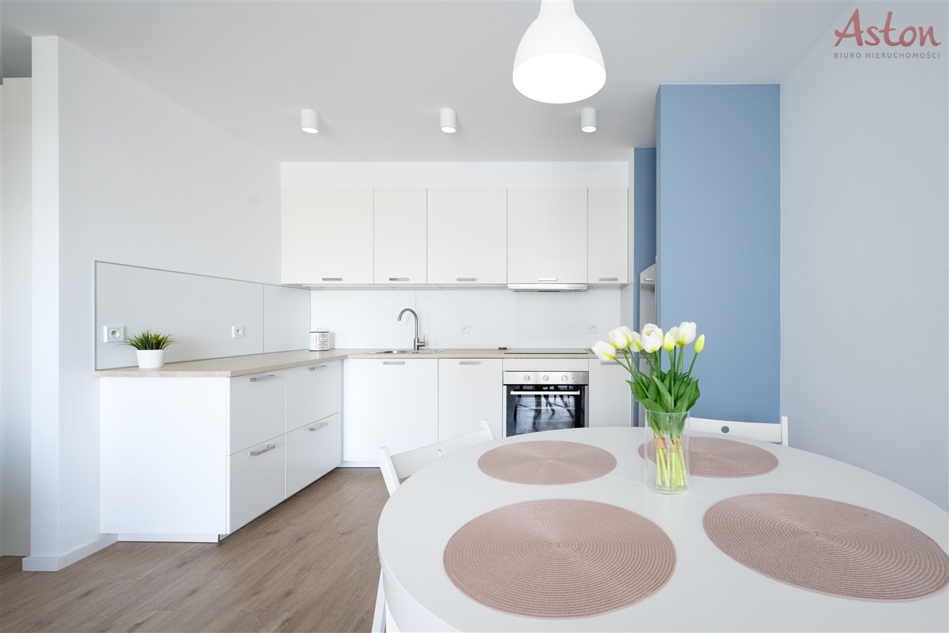 51 m² tychy, 3 pokoje, parking i komórka
