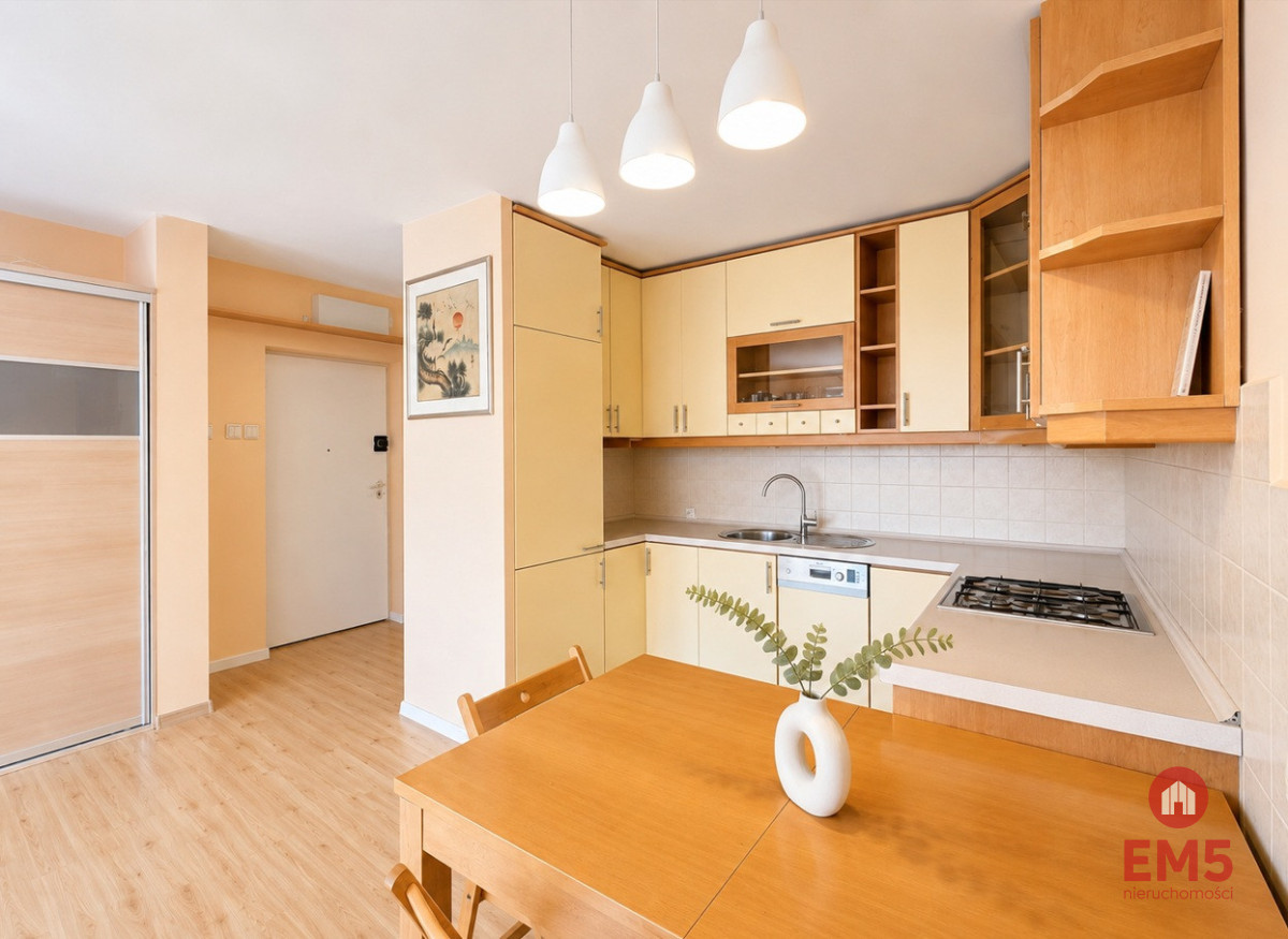 68,5 m² | 3 pokoje | cegła | 2 balkony